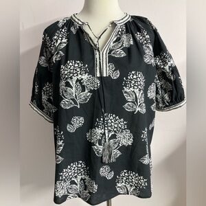 Women’s Top, Medium, Black/White, Floral, Pullover, V Neck w Tie